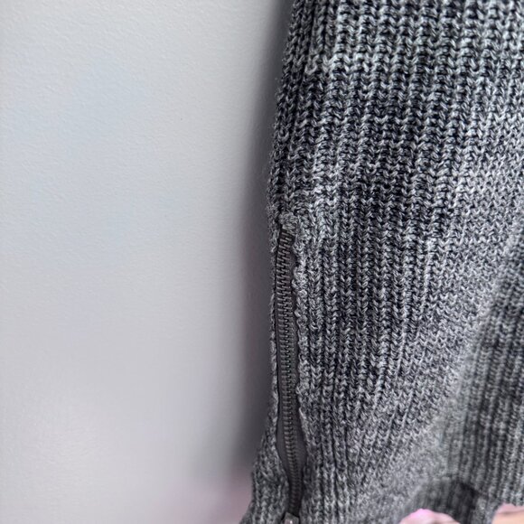 H&M oversized grey heathered sweater - Picture 2 of 4